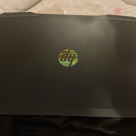 It’s a HP Pavilion i5 GTX 1650 8GB/256GB Gaming Laptop Used only twice
